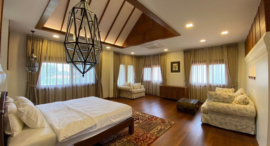 For sale 4 bedrooms villa in Saraphi, Chiang Mai
