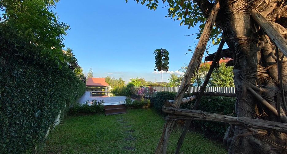 For sale 4 bedrooms villa in Saraphi, Chiang Mai