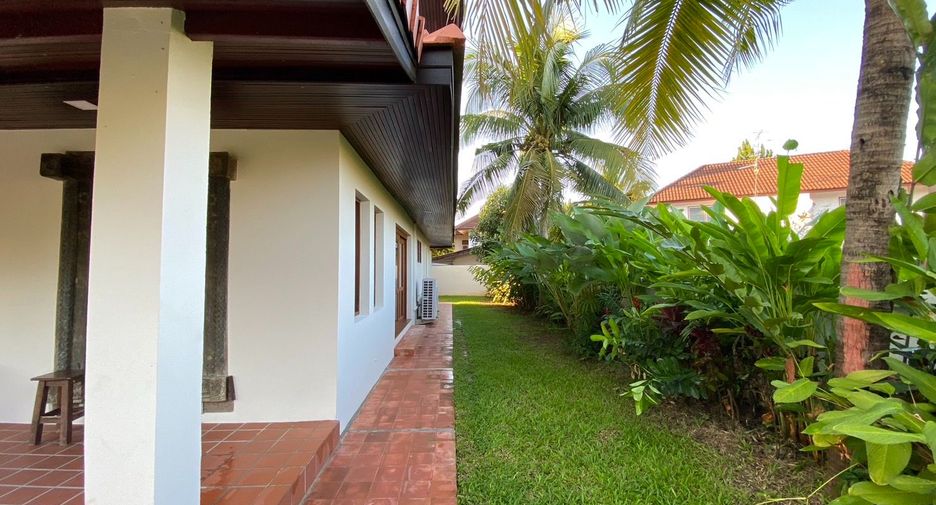 For sale 4 bedrooms villa in Saraphi, Chiang Mai