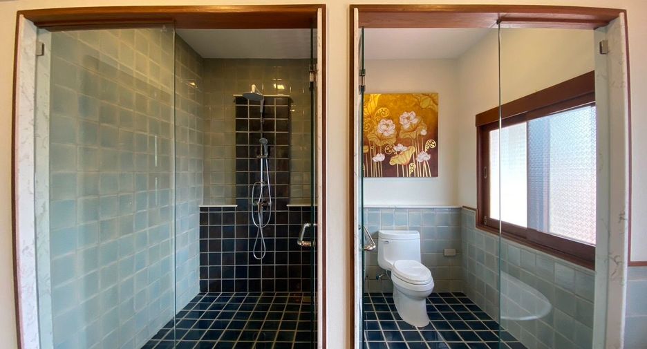 For sale 4 bedrooms villa in Saraphi, Chiang Mai