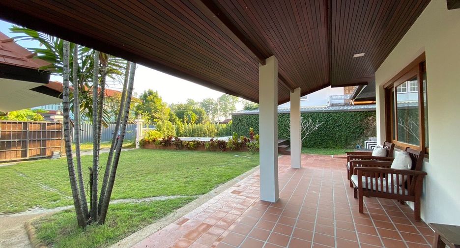 For sale 4 bedrooms villa in Saraphi, Chiang Mai