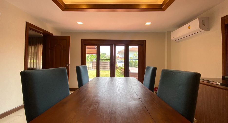 For sale 4 bedrooms villa in Saraphi, Chiang Mai