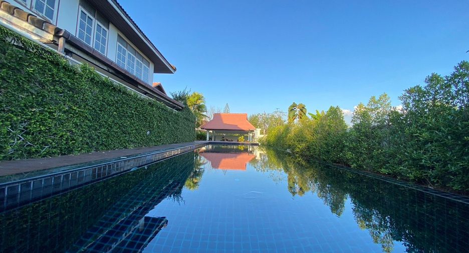 For sale 4 bedrooms villa in Saraphi, Chiang Mai