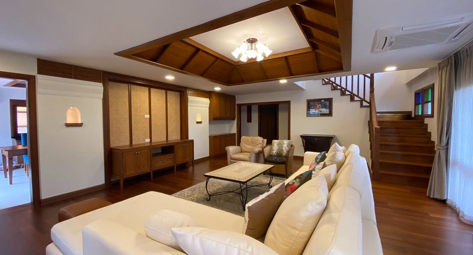 For sale 4 bedrooms villa in Saraphi, Chiang Mai