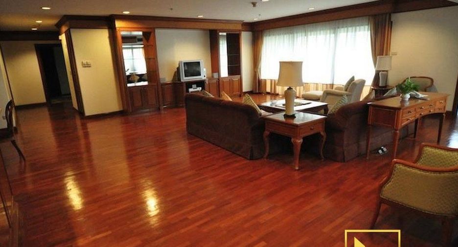 For rent 3 Beds serviced apartment in Pathum Wan, Bangkok