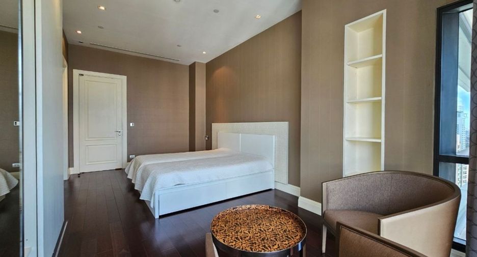 For rent and for sale 3 bedrooms condo in Watthana, Bangkok
