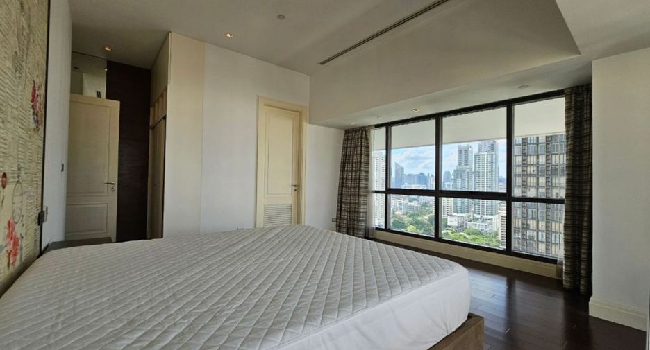 For rent and for sale 3 bedrooms condo in Watthana, Bangkok