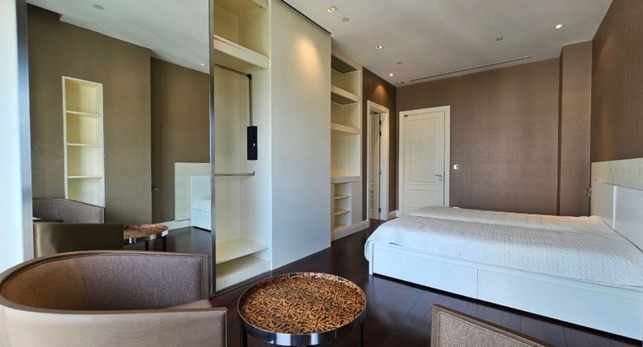 For rent and for sale 3 bedrooms condo in Watthana, Bangkok