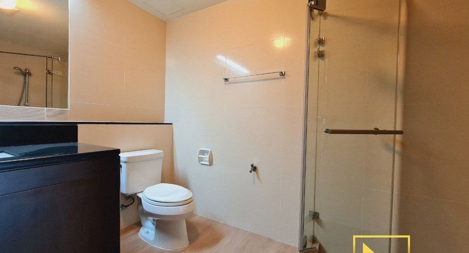 Apartment zur Miete mit 3 Zimmer in Khlong Toei, Bangkok