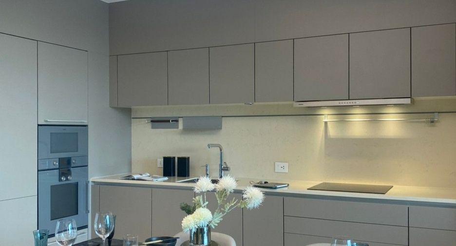 Wohnung zur Miete und zum Kauf mit 1 Zimmer in Pathum Wan, Bangkok