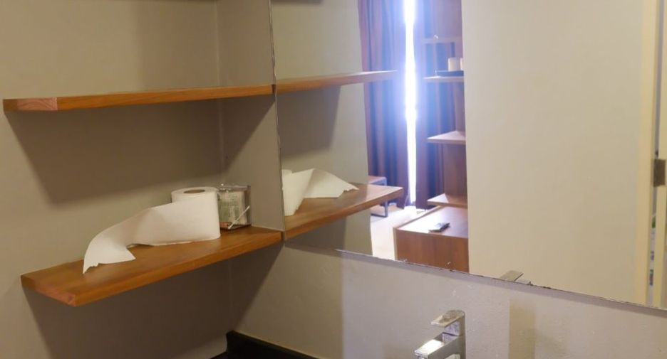 For rent 2 bedrooms apartment in Yan Nawa, Bangkok