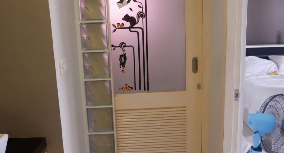 For rent 2 bedrooms apartment in Yan Nawa, Bangkok