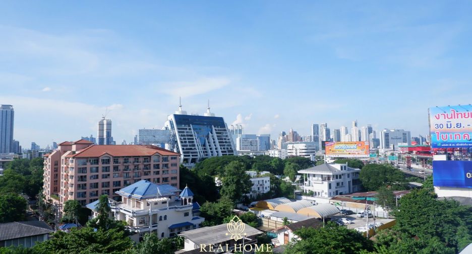 For rent 2 bedrooms apartment in Yan Nawa, Bangkok