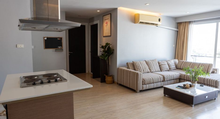 For rent 2 bedrooms apartment in Watthana, Bangkok