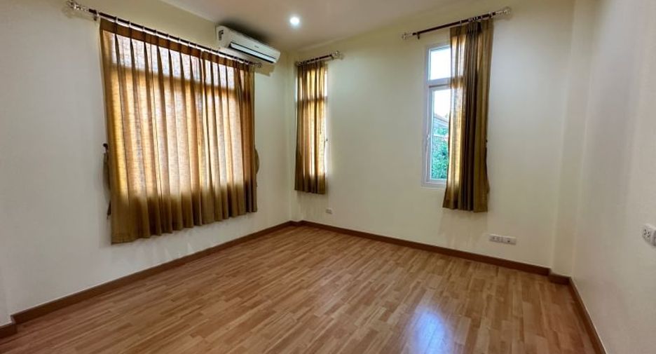 For rent 3 bed house in Si Racha, Chonburi