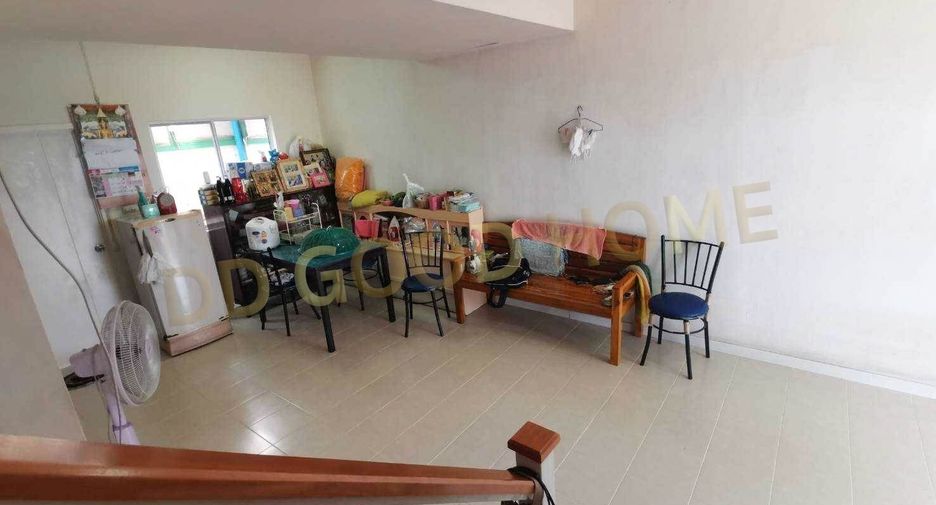 For sale 3 bedrooms townhouse in Sam Phran, Nakhon Pathom