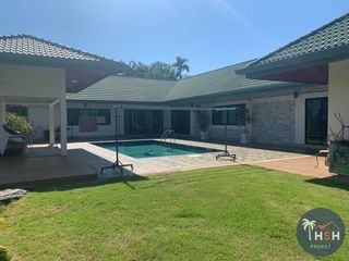 For rent 4 bedrooms villa in Mueang Phuket, Phuket