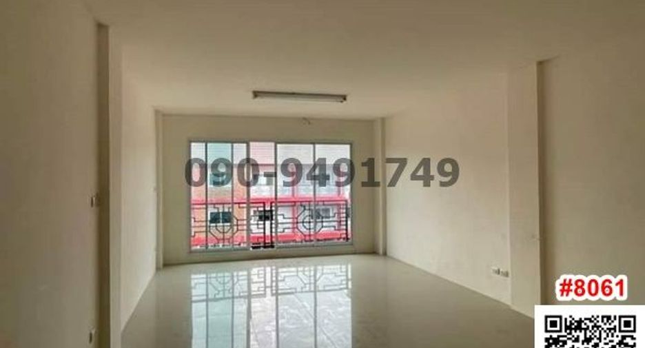 For rent 3 bedrooms retail Space in Bang Khae, Bangkok