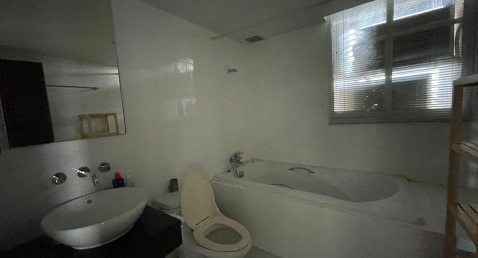 For sale 3 bedrooms condo in Pathum Wan, Bangkok