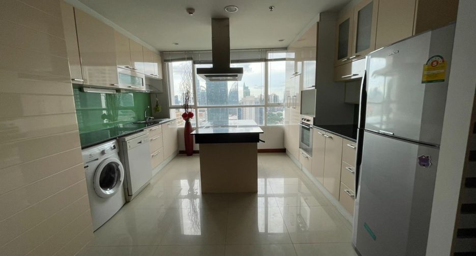 For sale 3 bedrooms condo in Pathum Wan, Bangkok
