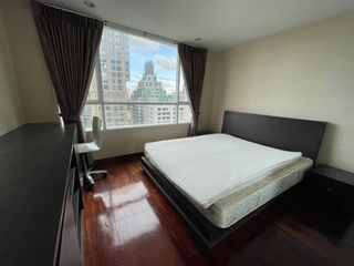For sale 3 bedrooms condo in Pathum Wan, Bangkok