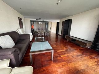 For sale 3 bedrooms condo in Pathum Wan, Bangkok
