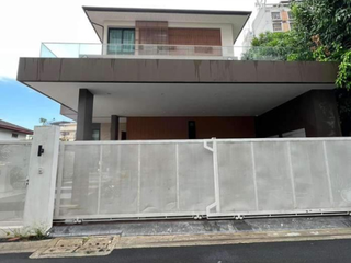 For rent そして for sale 7 Beds house in Din Daeng, Bangkok