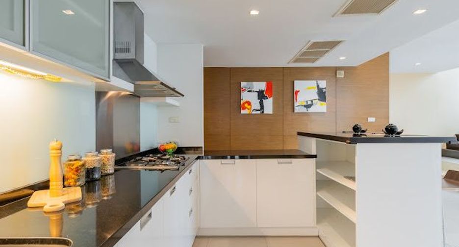 À louer 3 chambres appartement à Watthana, Bangkok