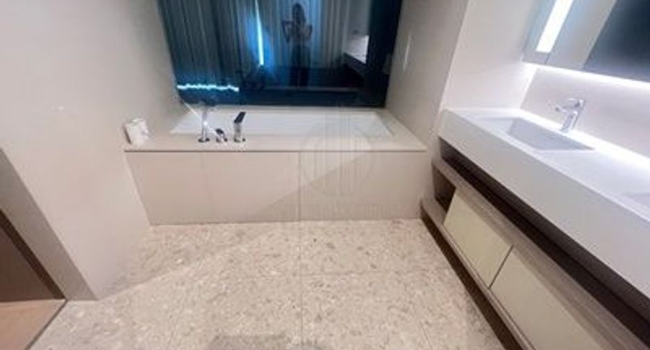For sale 2 bedrooms condo in Watthana, Bangkok