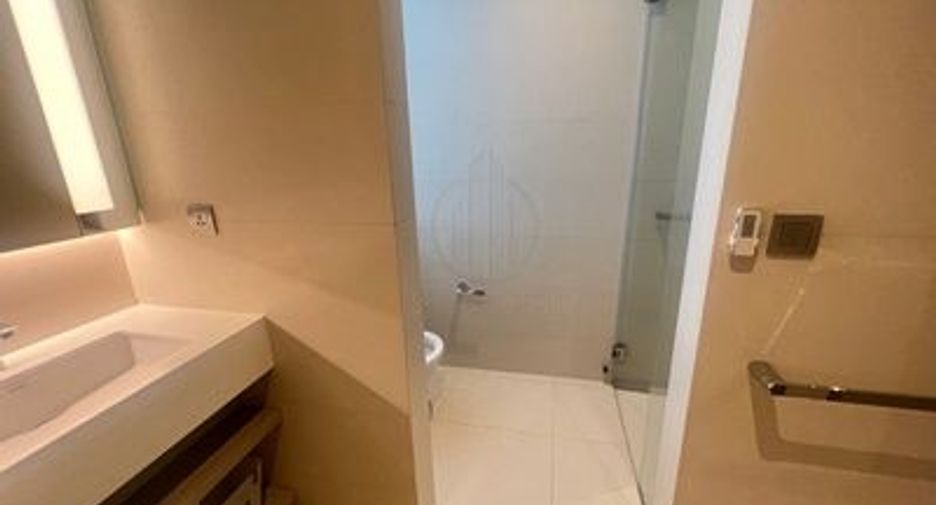 For sale 2 bedrooms condo in Watthana, Bangkok