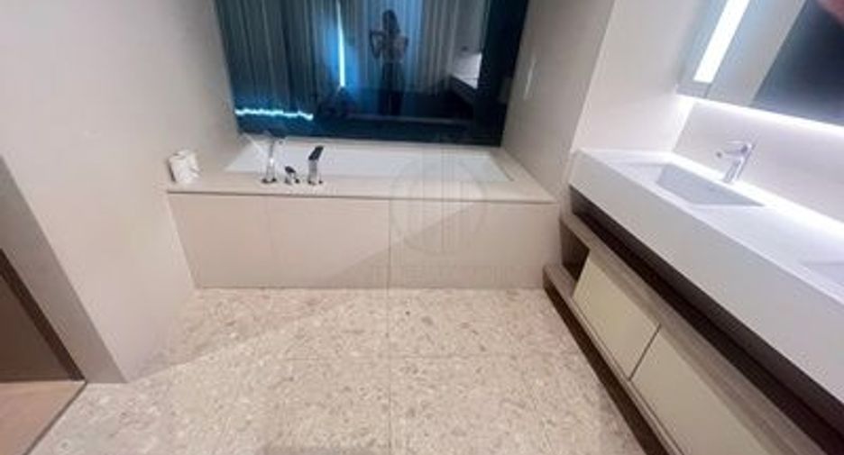 For sale 2 bedrooms condo in Watthana, Bangkok