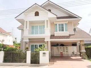 For rent and for sale 4 bed villa in San Kamphaeng, Chiang Mai
