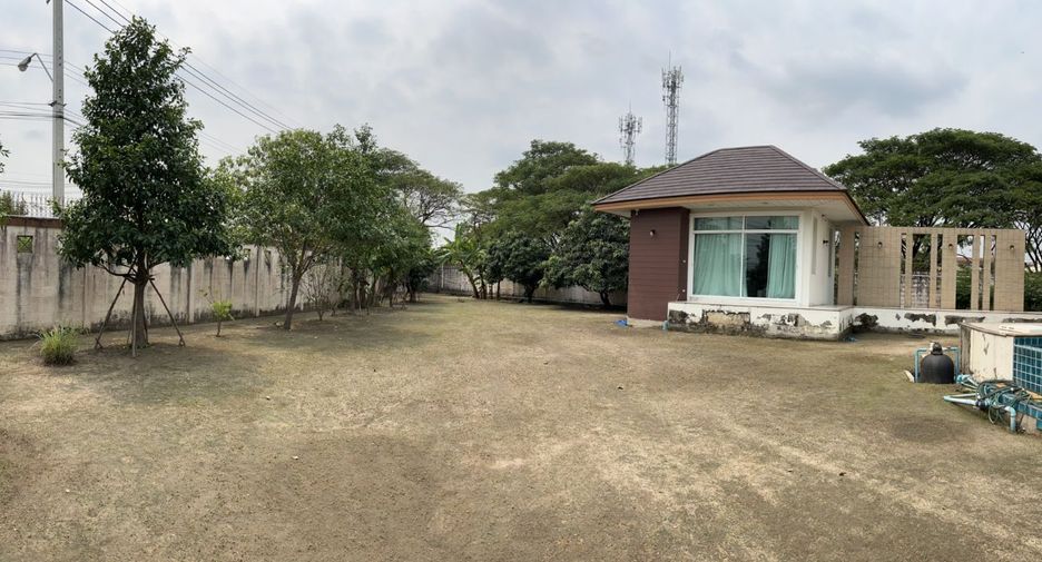For sale 5 bedrooms house in Khlong Sam Wa, Bangkok