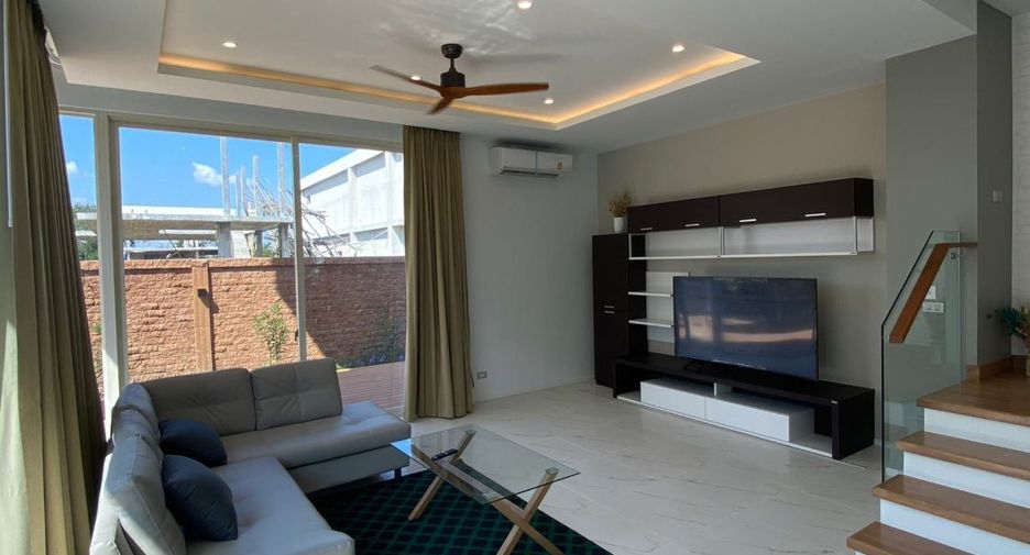 For rent 4 bedrooms house in San Kamphaeng, Chiang Mai