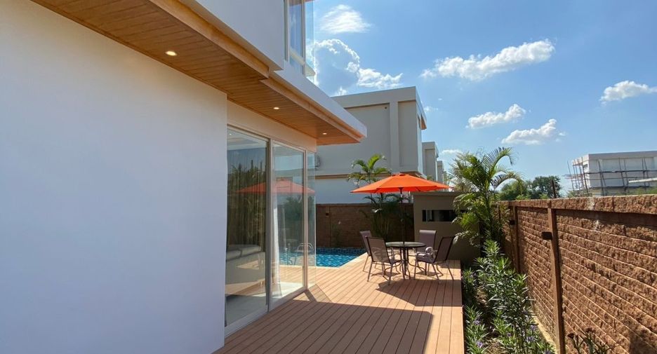 For rent 4 bedrooms house in San Kamphaeng, Chiang Mai