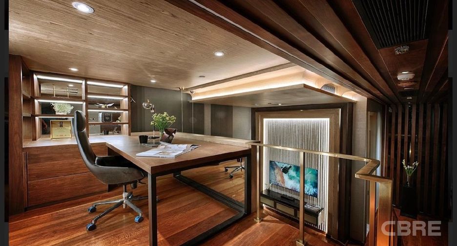 For sale 3 ベッドルーム condo in Khlong San, Bangkok