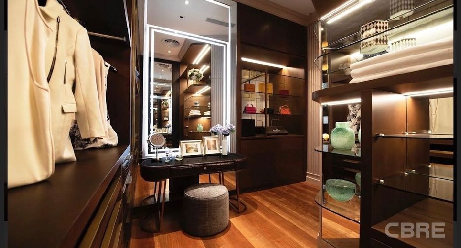 For sale 3 ベッドルーム condo in Khlong San, Bangkok