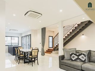 For sale 4 Beds house in Bangkok Noi, Bangkok