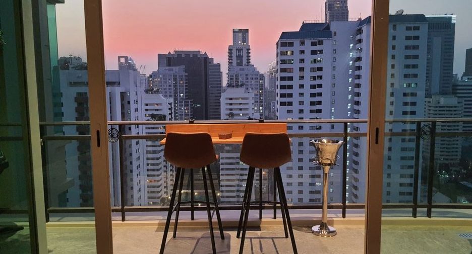 À vendre 3 chambres condo à Watthana, Bangkok