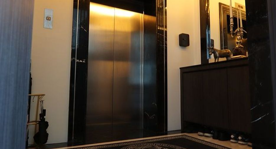 À vendre 3 chambres condo à Watthana, Bangkok