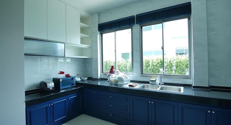 For rent そして for sale 5 Beds villa in Saphan Sung, Bangkok