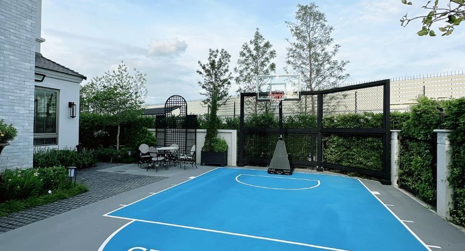 For rent そして for sale 5 Beds villa in Saphan Sung, Bangkok