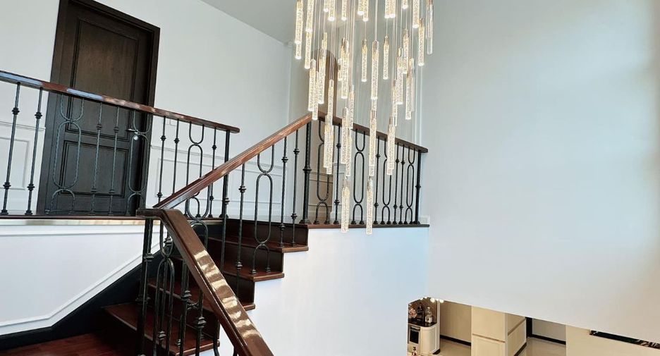 For rent そして for sale 5 Beds villa in Saphan Sung, Bangkok