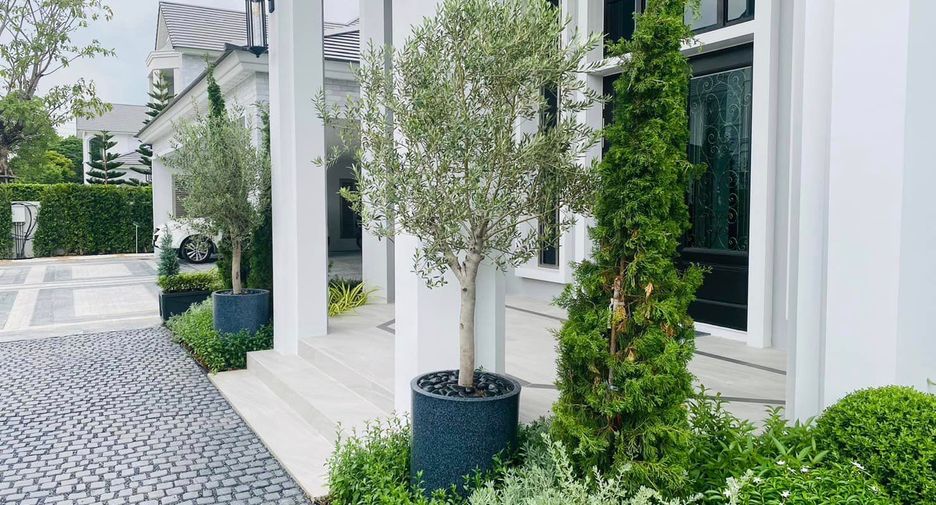 For rent そして for sale 5 Beds villa in Saphan Sung, Bangkok