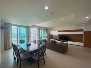 Condo en alquiler de 3 habitaciones en Sathon, Bangkok