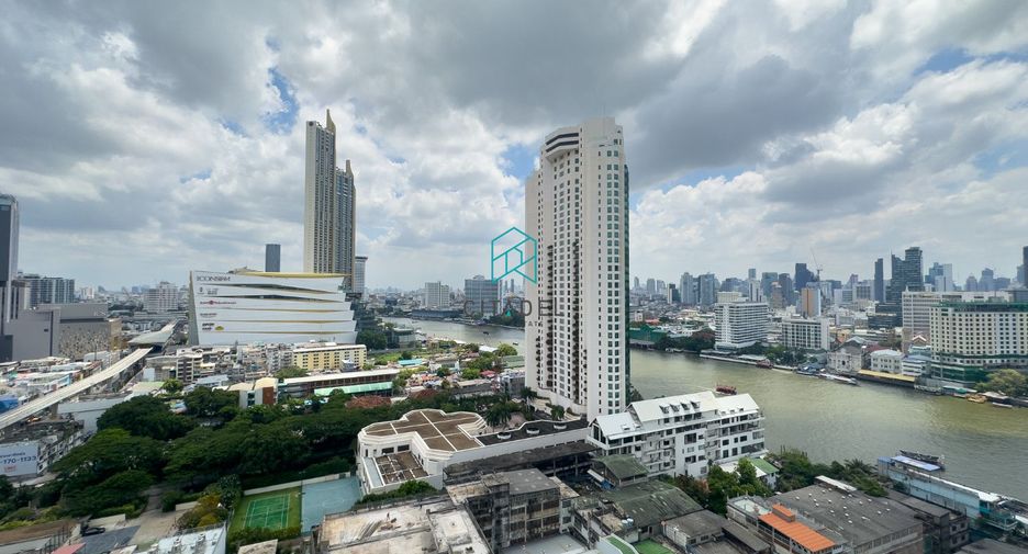 For rent 3 bedrooms condo in Sathon, Bangkok