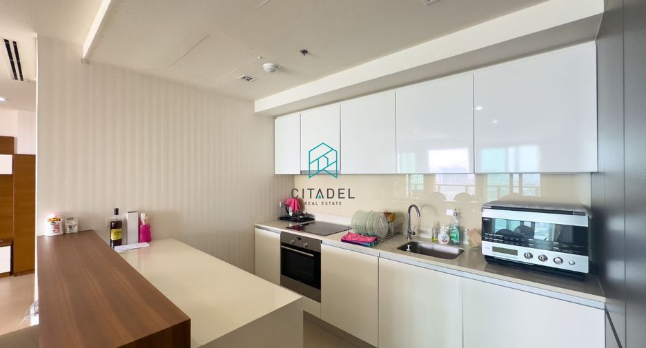 For rent 3 bedrooms condo in Sathon, Bangkok