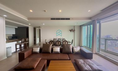 For rent 3 bedrooms condo in Sathon, Bangkok