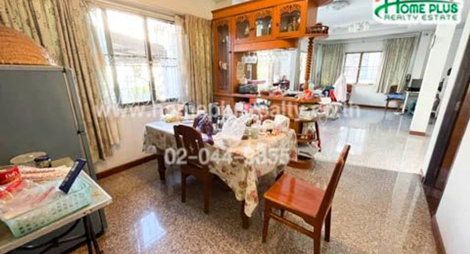 For sale 6 bedrooms house in Bang Phlat, Bangkok