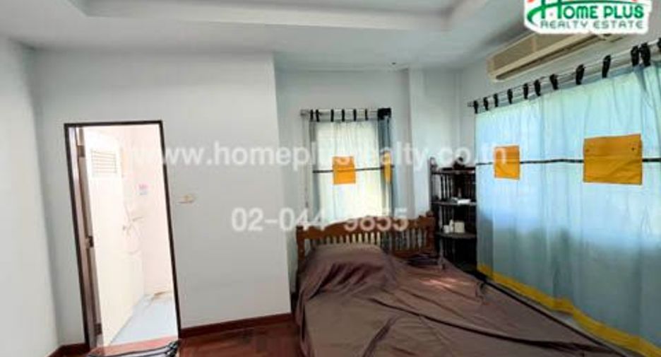 For sale 6 bedrooms house in Bang Phlat, Bangkok